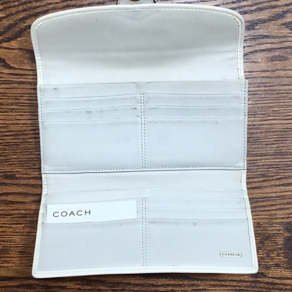 Coach Classic Wallet - Picture 6 of 9
